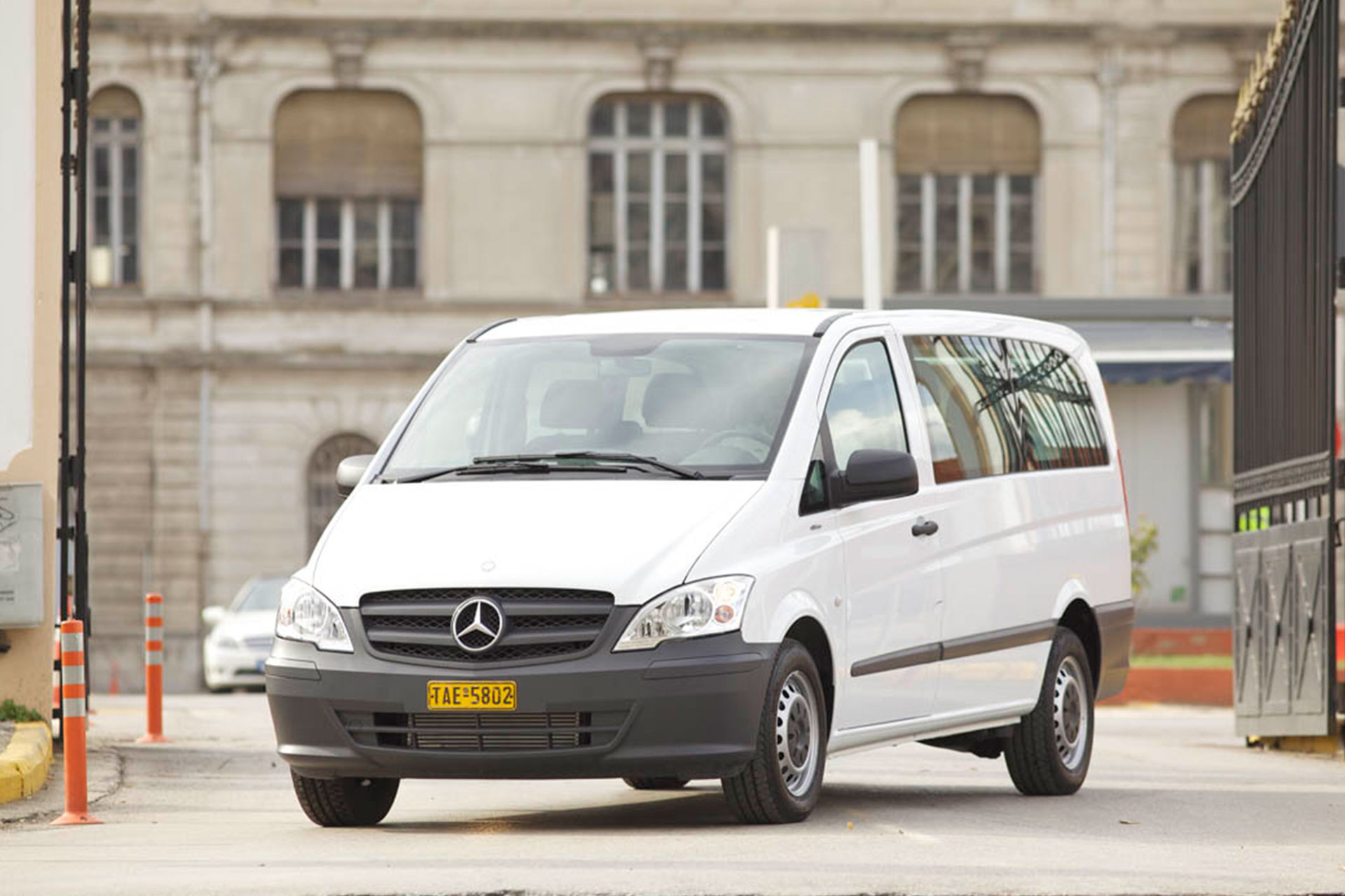 
El Greco Hotel Thessaloniki Vip Μεταφορά minibus