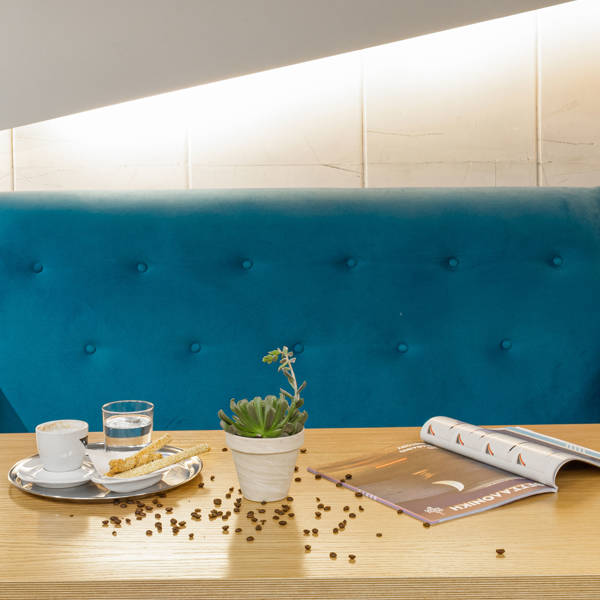 El Greco Hotel Thessaloniki Τραπέζι με καναπέ
