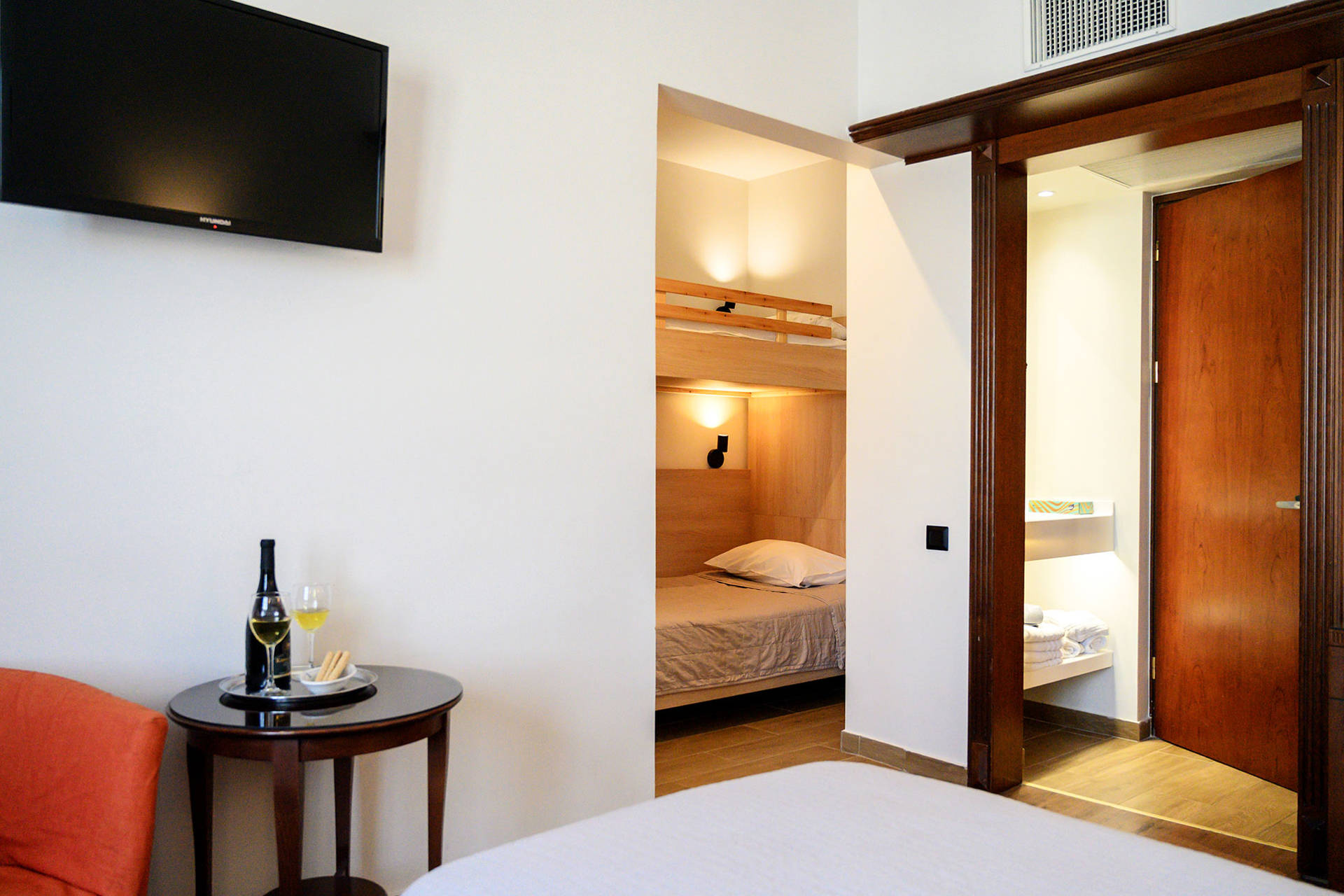 El Greco Hotel Thessaloniki Family Room bunk bed